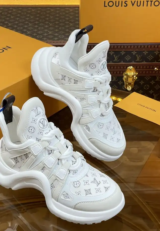 hype Louis Vuitton Sneakers