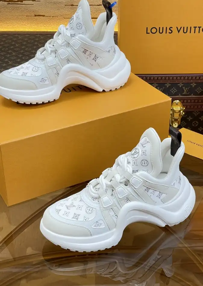 hype Louis Vuitton Sneakers