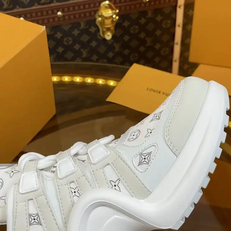 hype Louis Vuitton Sneakers