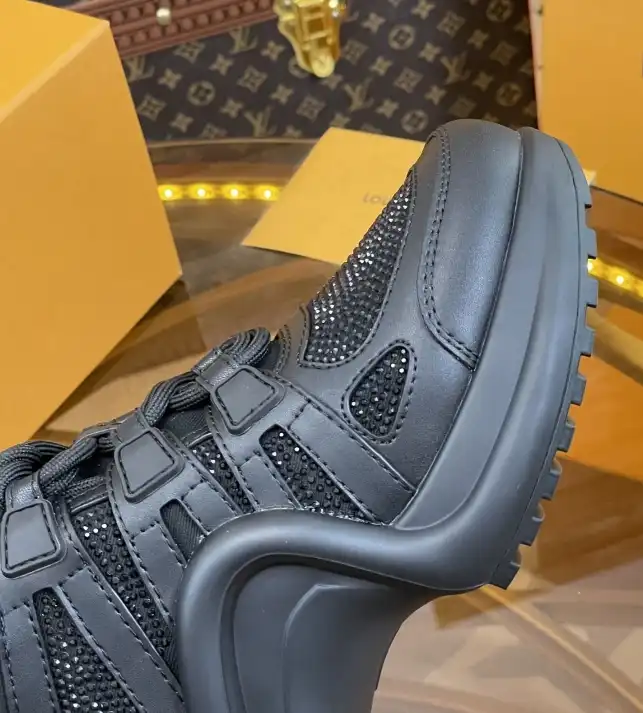 hype Louis Vuitton Sneakers