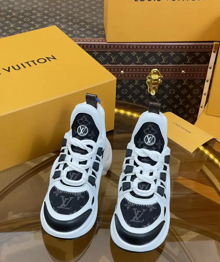 hype Louis Vuitton Sneakers