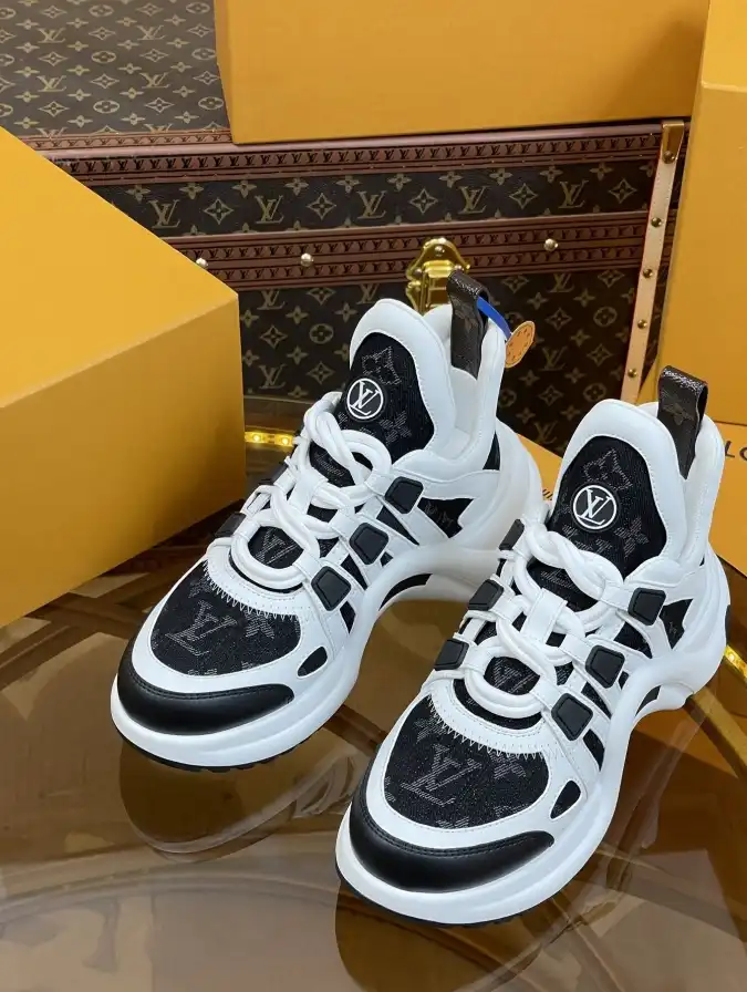 hype Louis Vuitton Sneakers