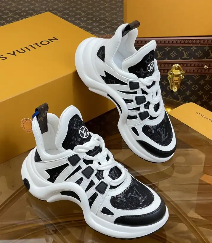 hype Louis Vuitton Sneakers