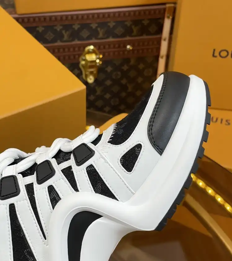 hype Louis Vuitton Sneakers