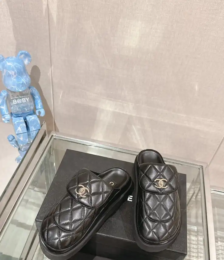 hype Chanel Slippers