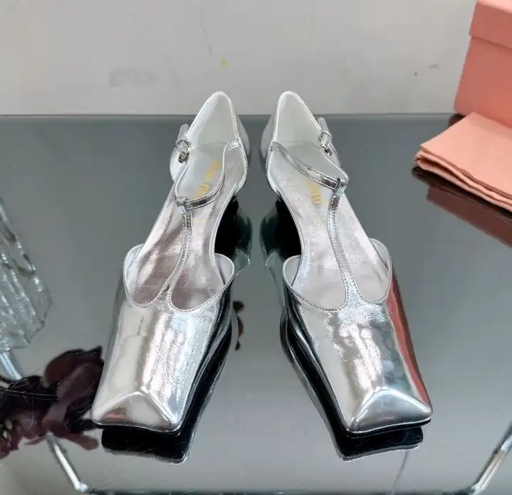 hype Miu Miu Slippers