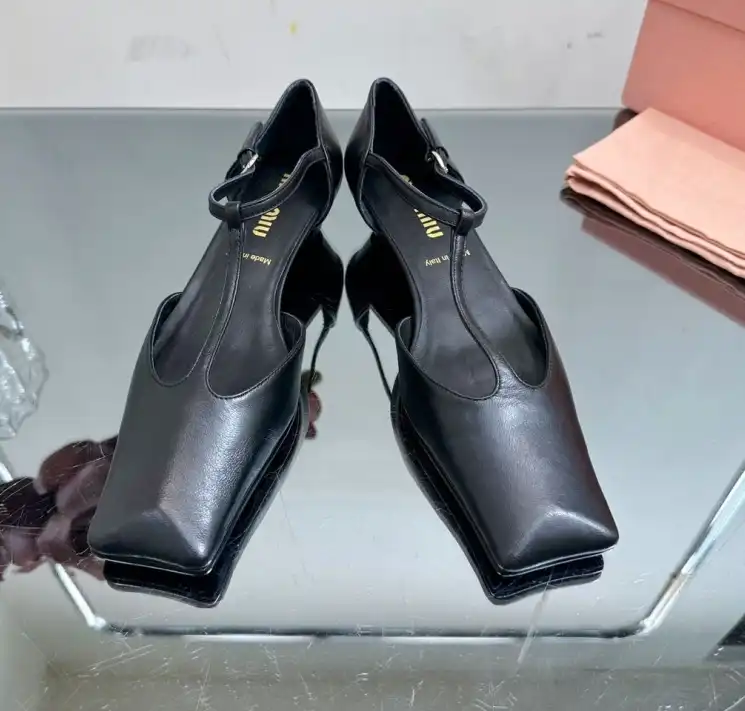 hype Miu Miu Slippers