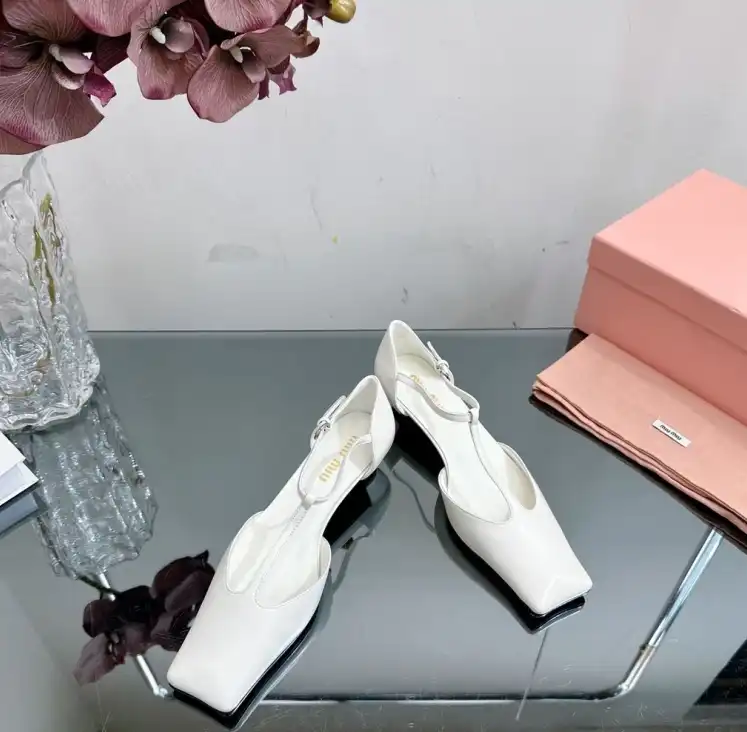 hype Miu Miu Slippers