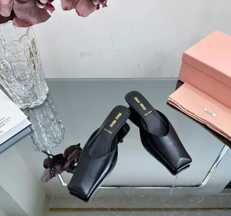 hype Miu Miu Slippers