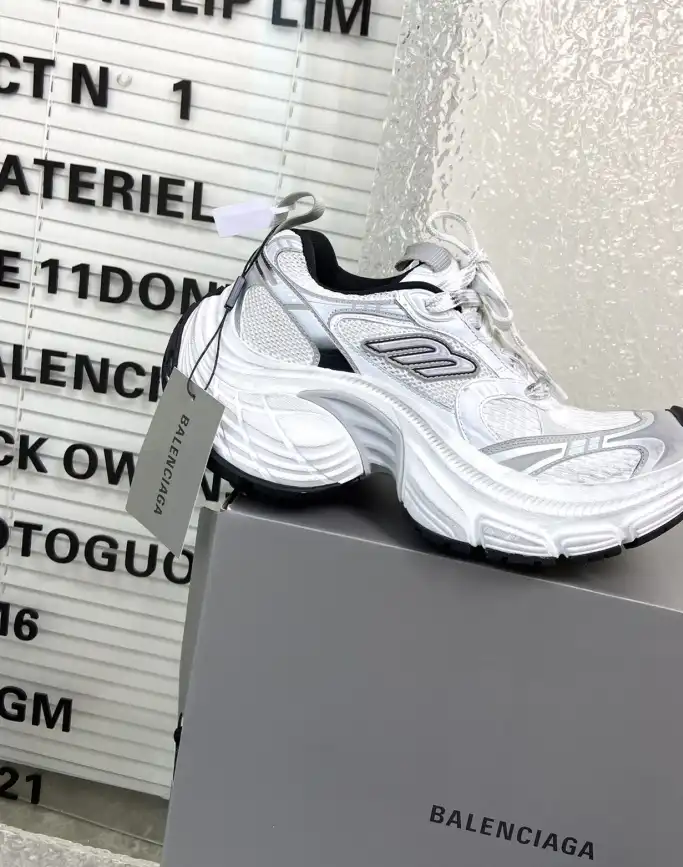 hype Balenciaga Sneakers