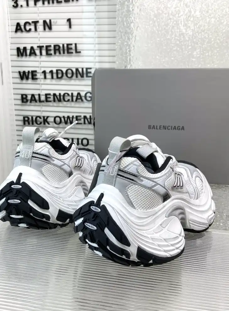 hype Balenciaga Sneakers