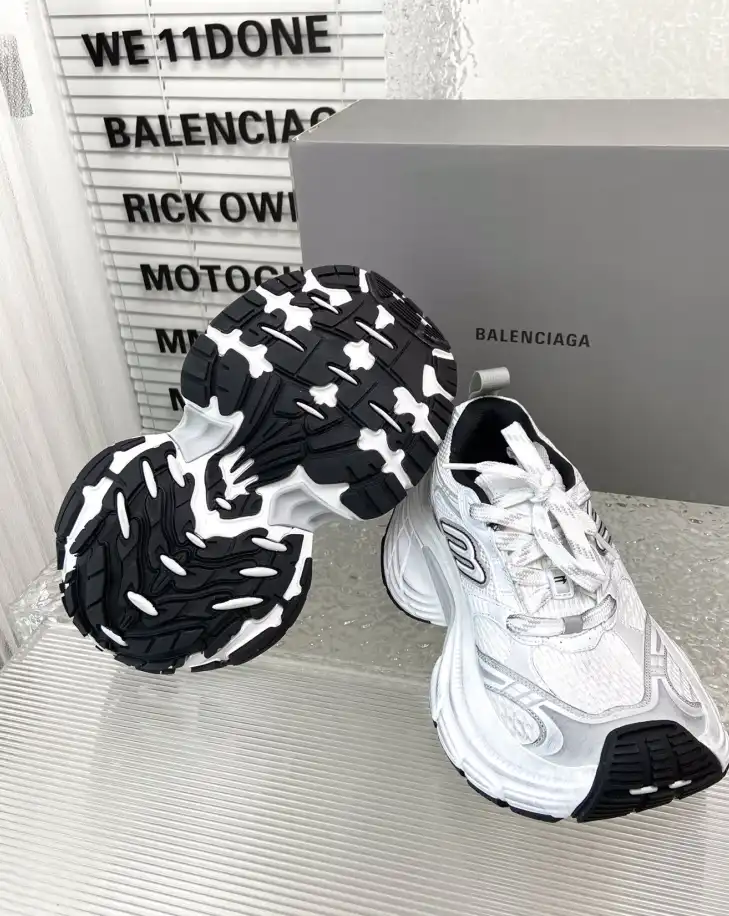 hype Balenciaga Sneakers