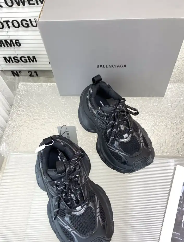 hype Balenciaga Sneakers