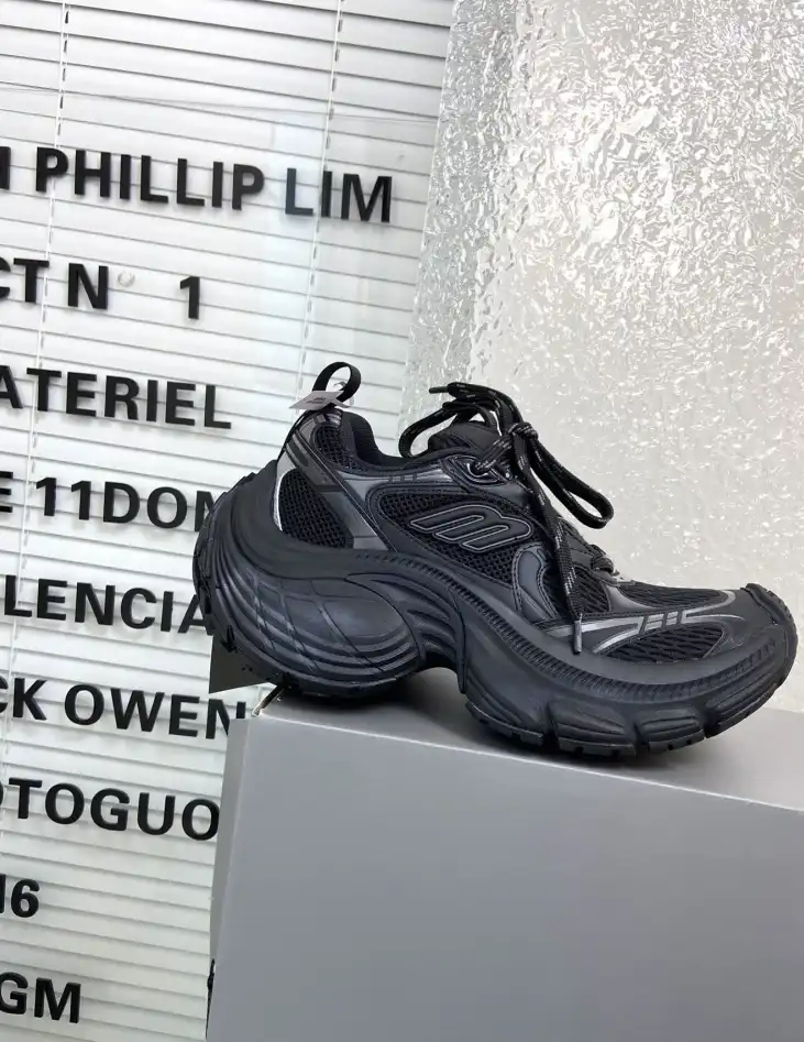 hype Balenciaga Sneakers