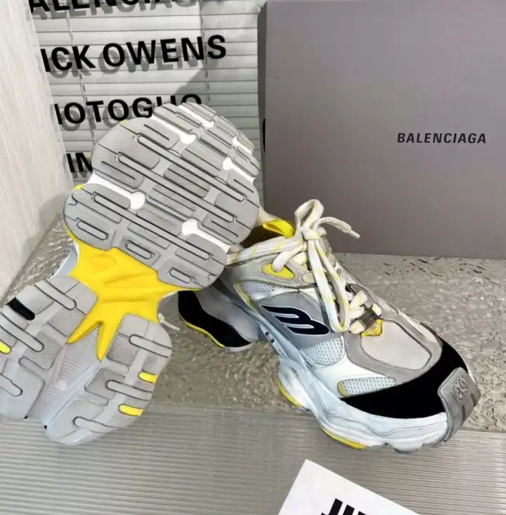 hype Balenciaga Sneakers