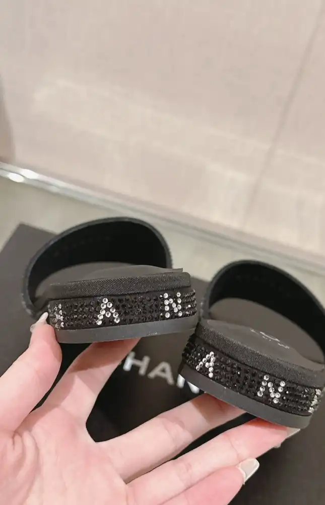 hype Chanel Slippers