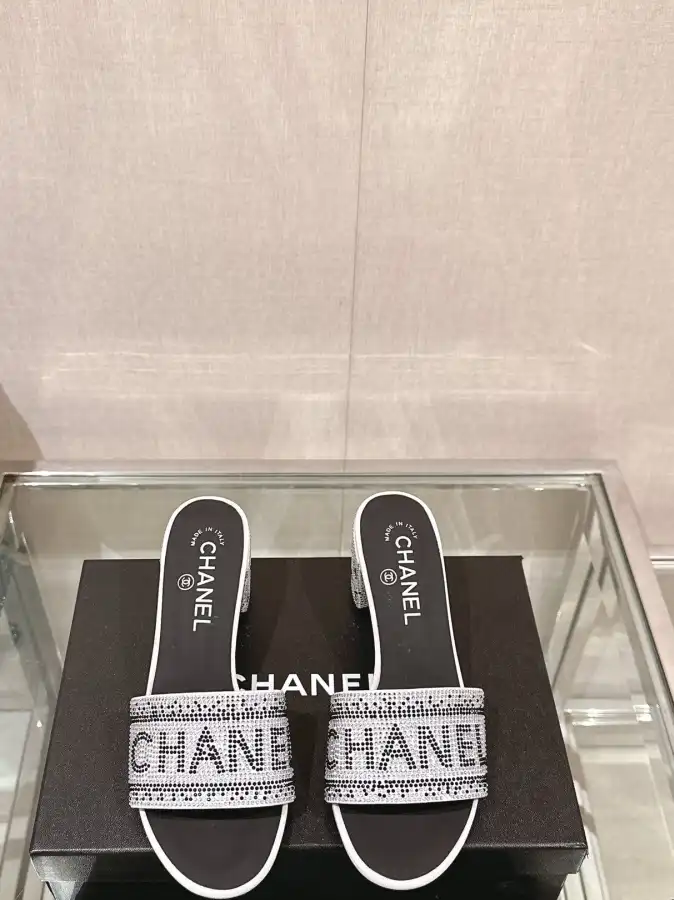 hype Chanel High Heels