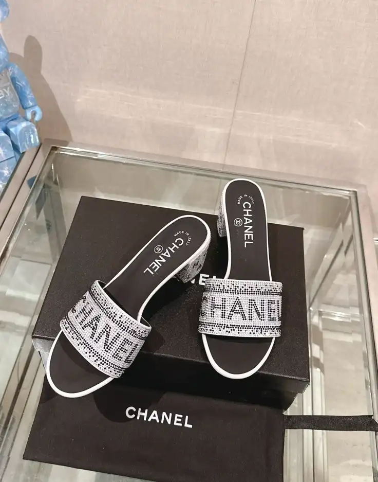 hype Chanel High Heels