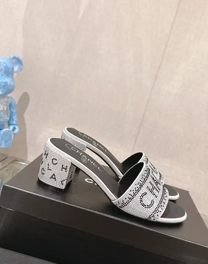 hype Chanel High Heels