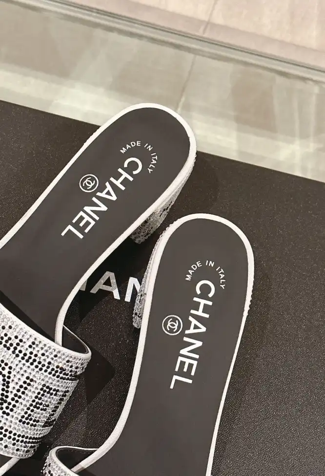 hype Chanel High Heels