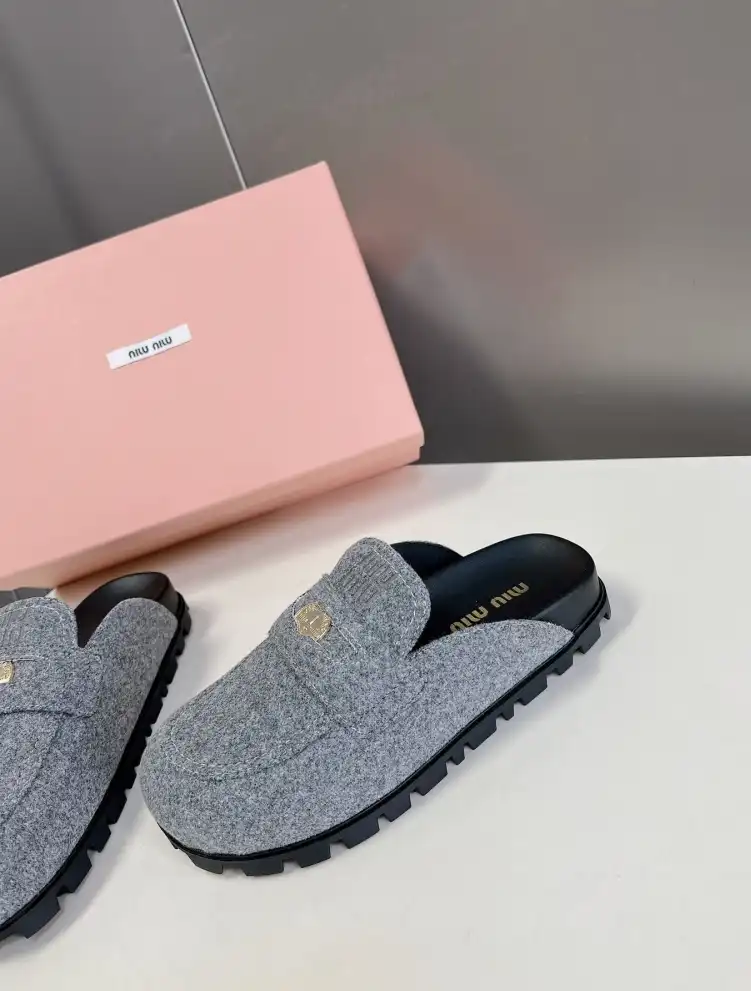 hype Miu Miu Slippers