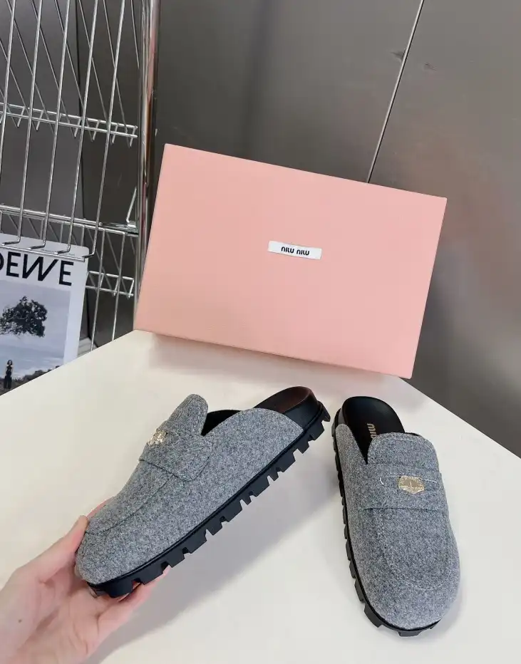 hype Miu Miu Slippers