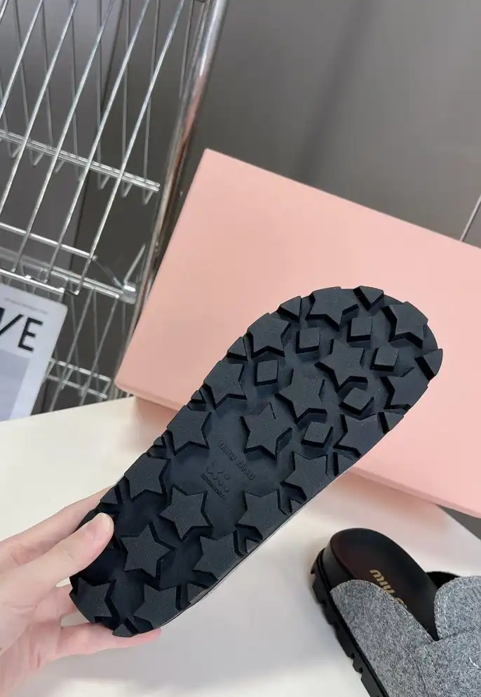 hype Miu Miu Slippers