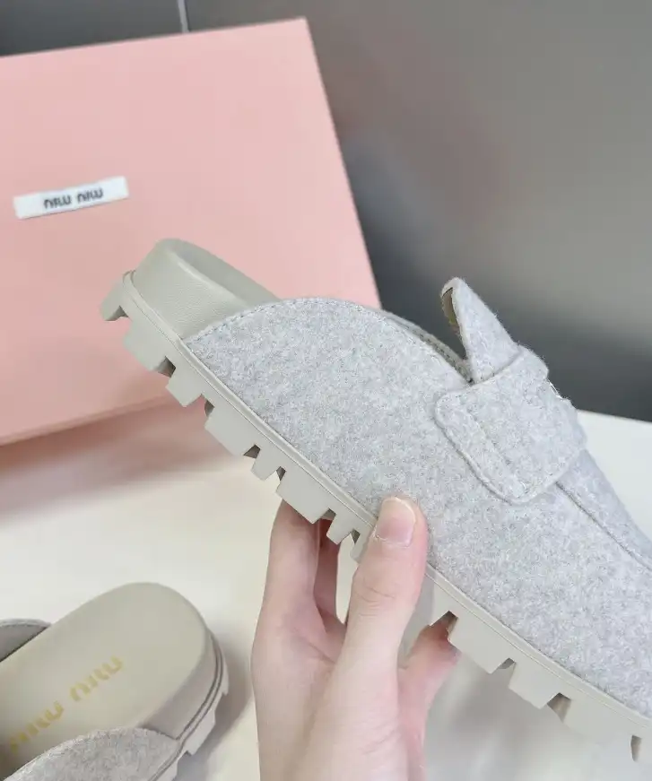 hype Miu Miu Slippers