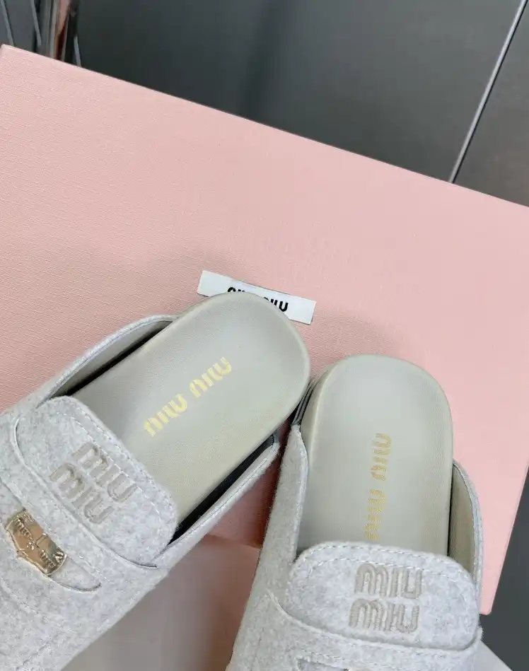 hype Miu Miu Slippers