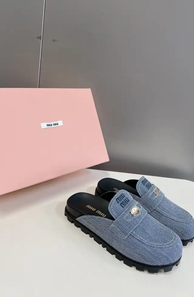 hype Miu Miu Slippers