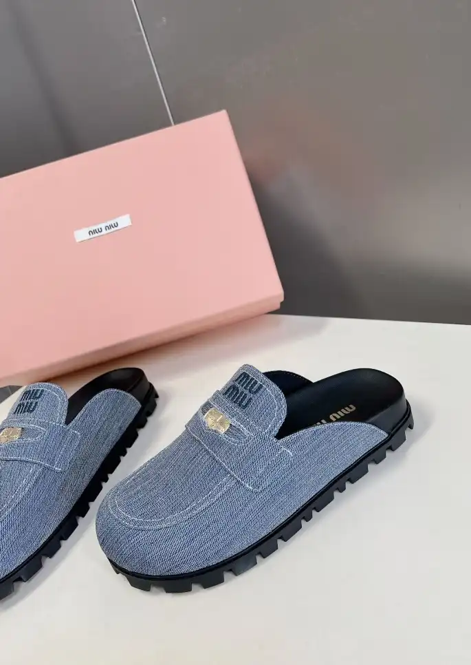 hype Miu Miu Slippers