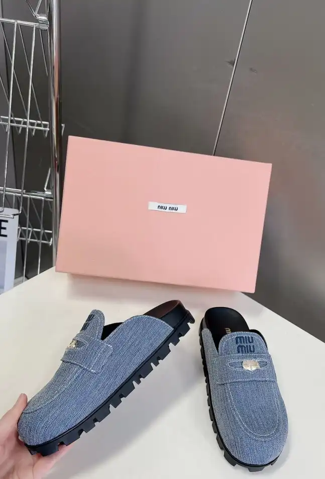 hype Miu Miu Slippers