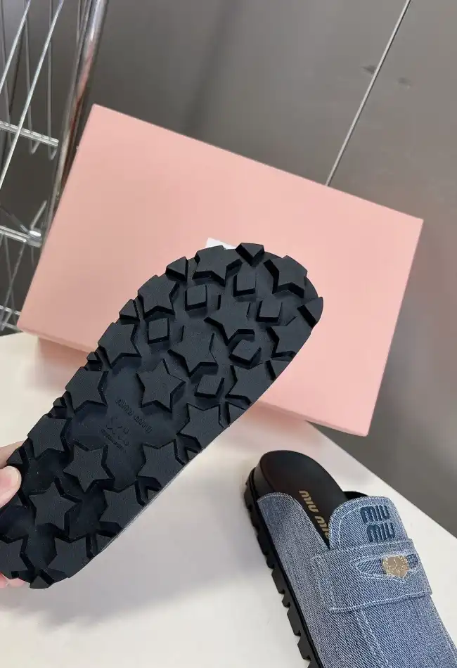 hype Miu Miu Slippers