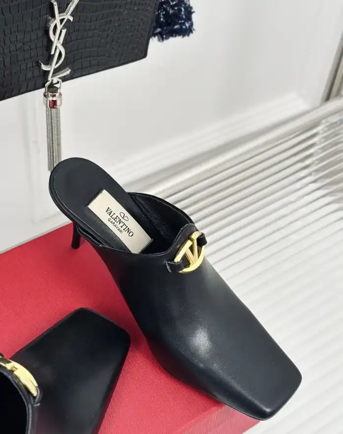 hype Valentino High Heels