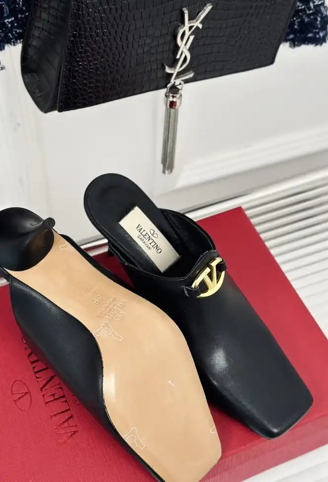 hype Valentino High Heels