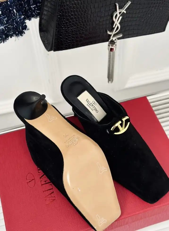 hype Valentino High Heels