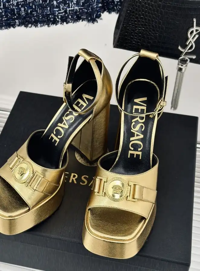 hype Givenchy High Heels