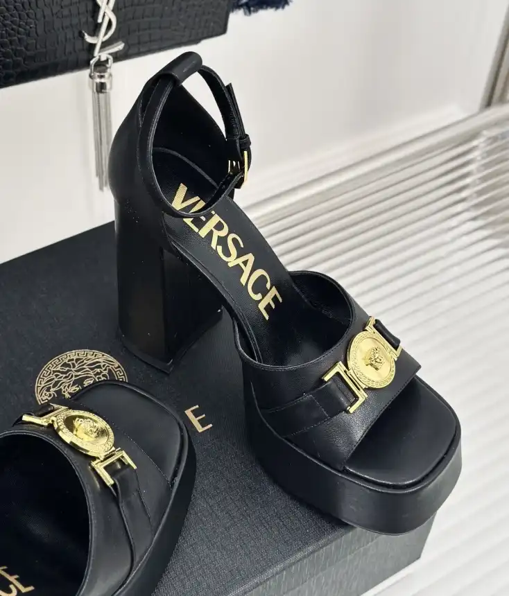 hype Givenchy High Heels