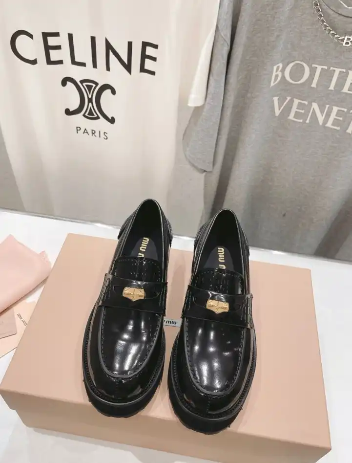 hype Miu Miu Leather Shoes