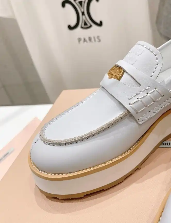 hype Miu Miu Leather Shoes