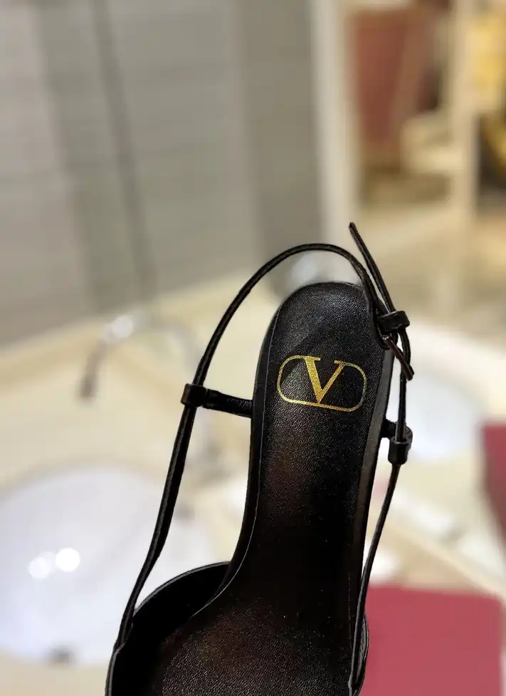 hype Valentino High Heels