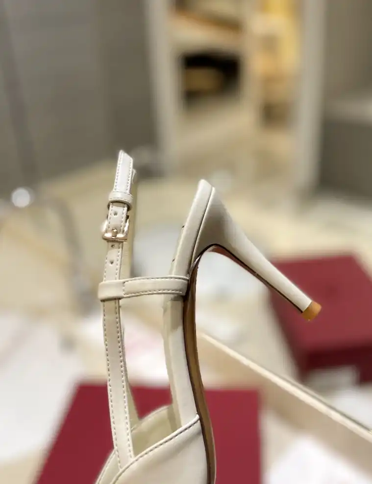 hype Valentino High Heels