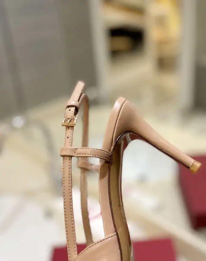 hype Valentino High Heels