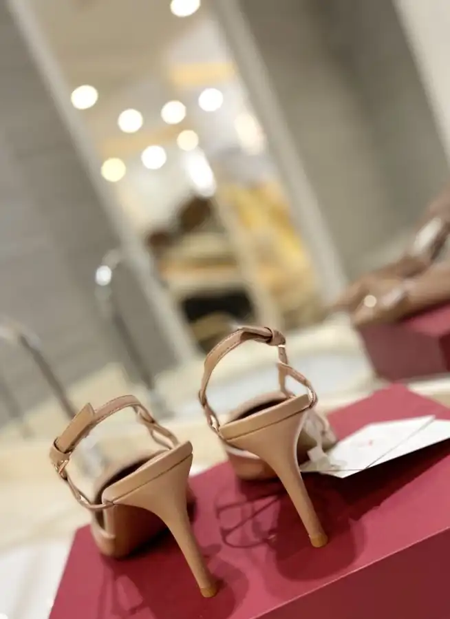 hype Valentino High Heels