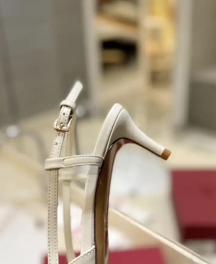 hype Valentino High Heels