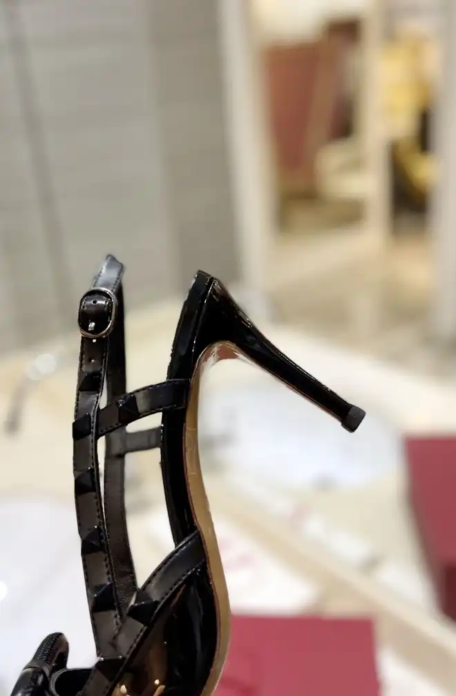 hype Valentino High Heels