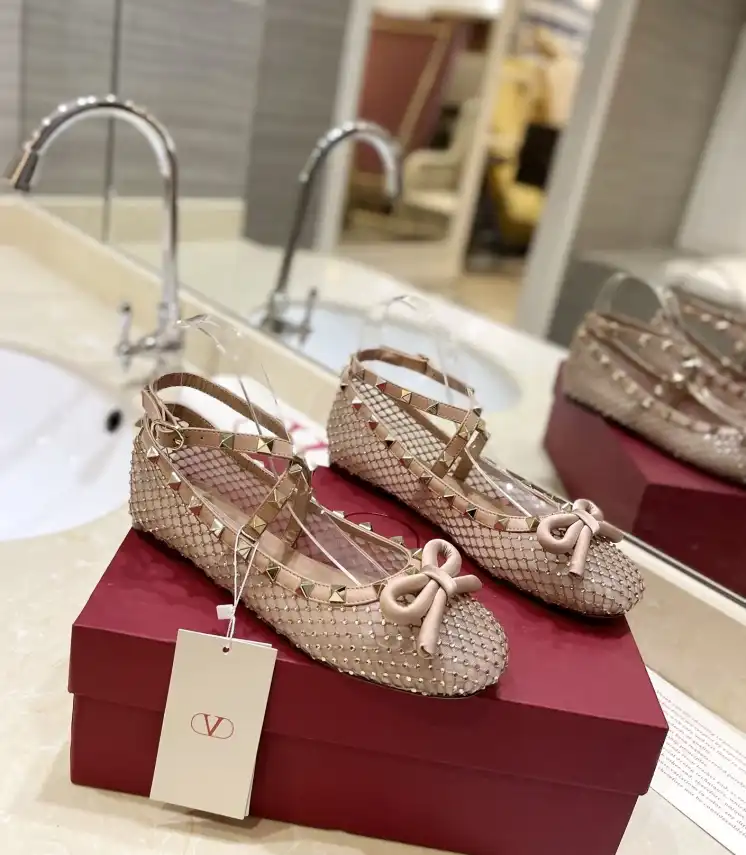 hype Valentino flat shoes