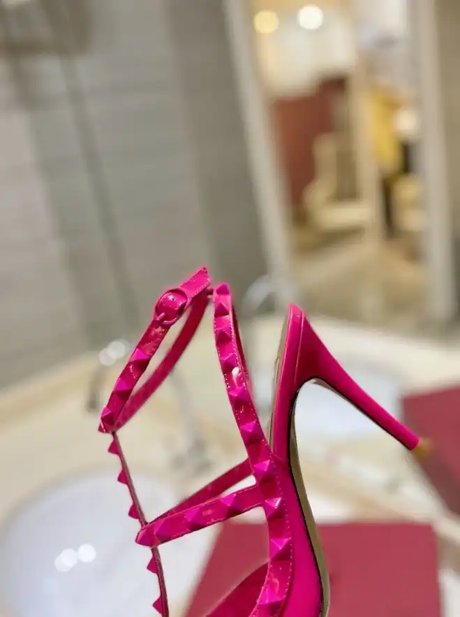 hype Valentino High Heels