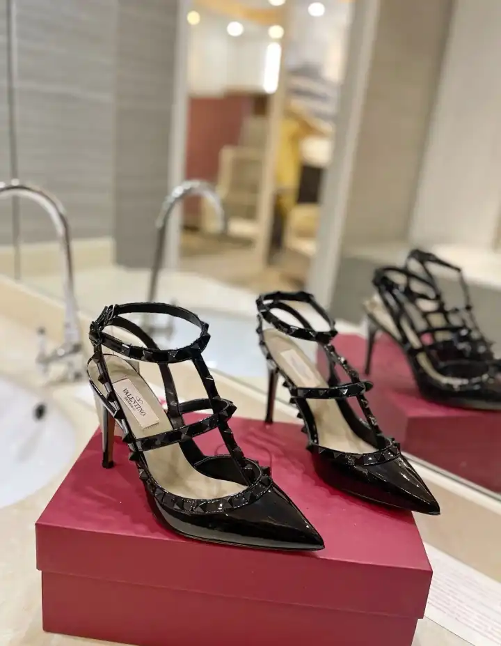 hype Valentino High Heels