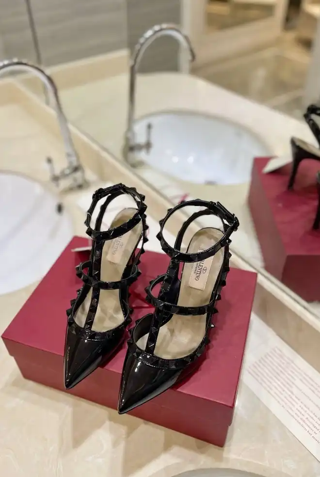 hype Valentino High Heels